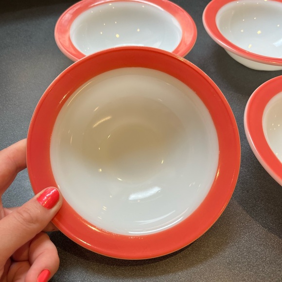 Set of 4 Vintage Pyrex Soup/Cereal Bowls in Flamingo Pink 🇨🇦 - Picture 3 of 13